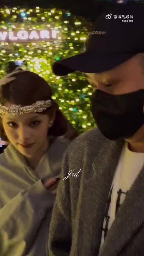 欧阳娜娜cos《了不起的盖茨比》里的黛茜!太美了吧