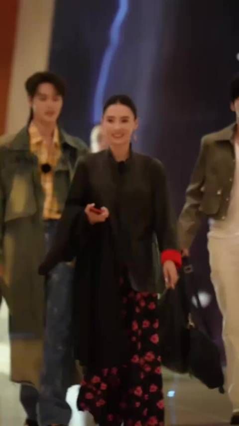 张柏芝、刘晓庆、宁静、刘嘉玲同框出席活动，谁的状态更好呢