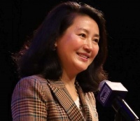 57岁王小丫近照认不出：满脸皱纹似老太，曾因工作太拼患尿毒症