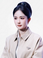 Prada官宣杨幂出席活动，贵气优雅亮相