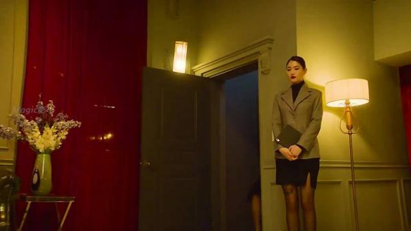 一口气看完2024最新犯罪动作片《殊死追踪》现在错版人民币这么值钱了！新世界