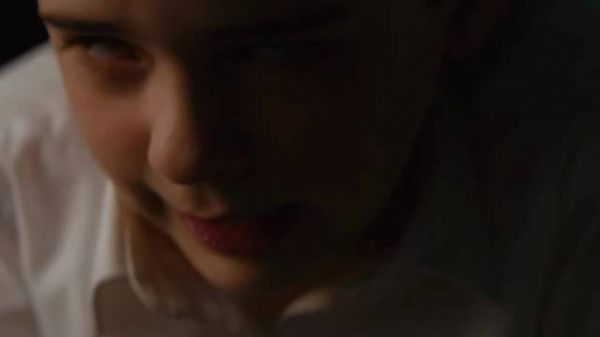 儿子一夜之间长大成人，母亲看见后，却死活不肯相认《生态箱》