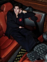 翟潇闻尖叫之夜出发图~港风男神帅而自知！