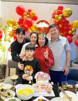 于晓光母亲71岁大寿，秋瓷炫忙前忙后照顾公婆吃饭，婆媳亲如母女