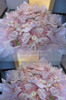 董宇辉出圈42个月丈母娘鲜花堆成海，董董讲述鲜花用途，网友大赞