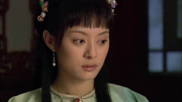 甄嬛传中父亲叮嘱韬光养晦,女儿铭记于心