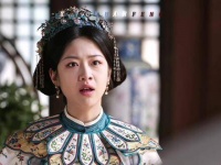 他出现的那一瞬，我便明白依梅为何选李成而非古平原了