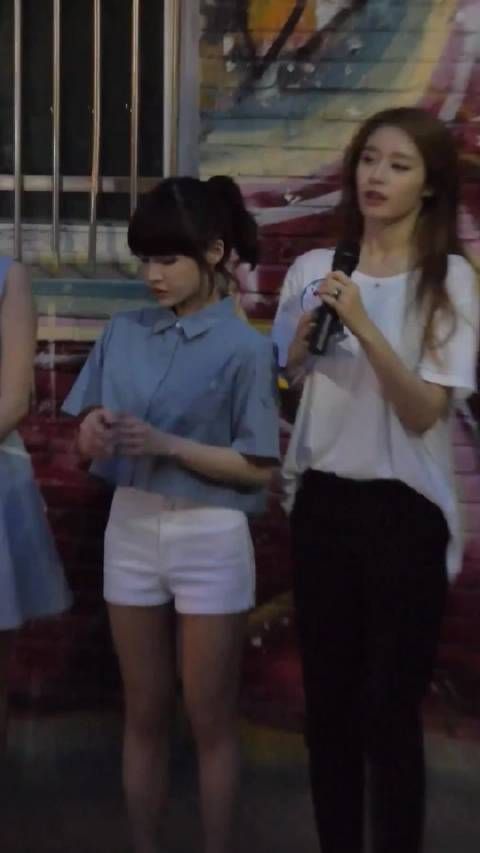 考古当年的T-ara的粉丝见面会,瘦瘦高高的朴智妍真养眼