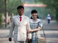 司令家过节吃月饼引回忆，儿时一块炉果难求