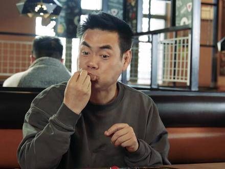 吃回本的绝招来了!揭秘自助餐里的隐藏操作