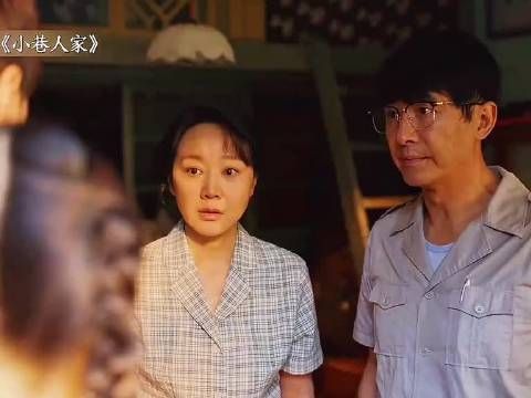 图南考上理想大学全家庆祝