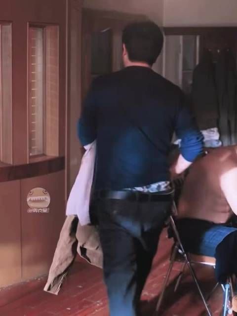 郭京飞演活西海岸男孩，魔性唱跳引爆笑点