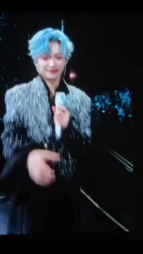 梓渝演唱会 强忍泪水的小鱼，要幸福不要哭！