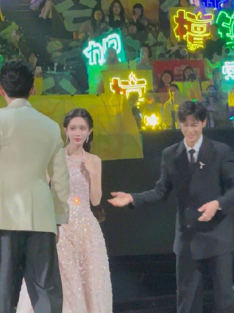 心疼孟姐，看着摔得好疼