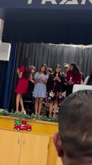 可能是今年我见过最镇定的女生了