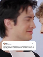 前一秒“我不可能笑” 下一秒 立马破功 (害羞boy好美丽)