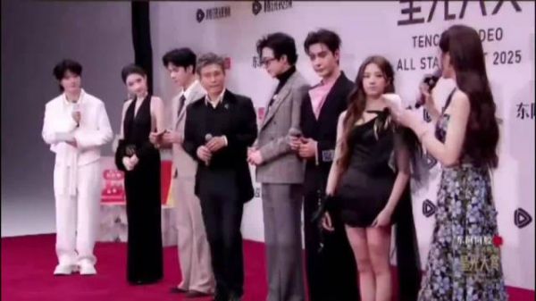 地球团成员揭秘暗语，以茶代酒笑谈私下趣事