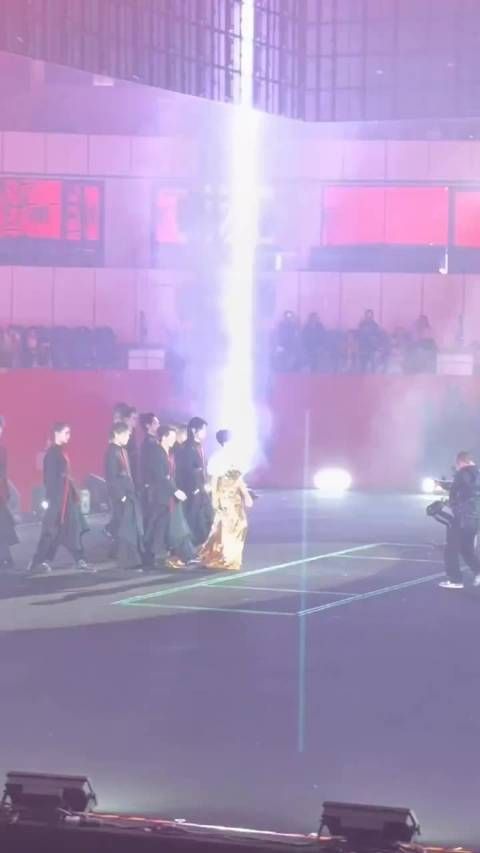 有生之年可以看到赵雅芝跳扫腿舞