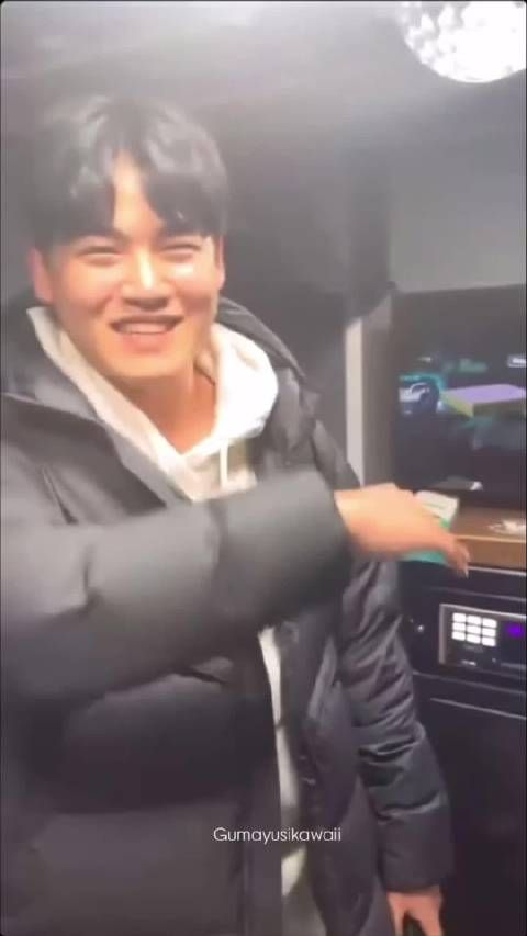 粉丝制作的女友视角 r：gumayusi.kawaii