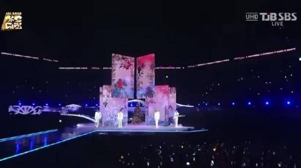 章昊SBS歌谣大战合作舞台！贵公子昊昊，好帅又好听！