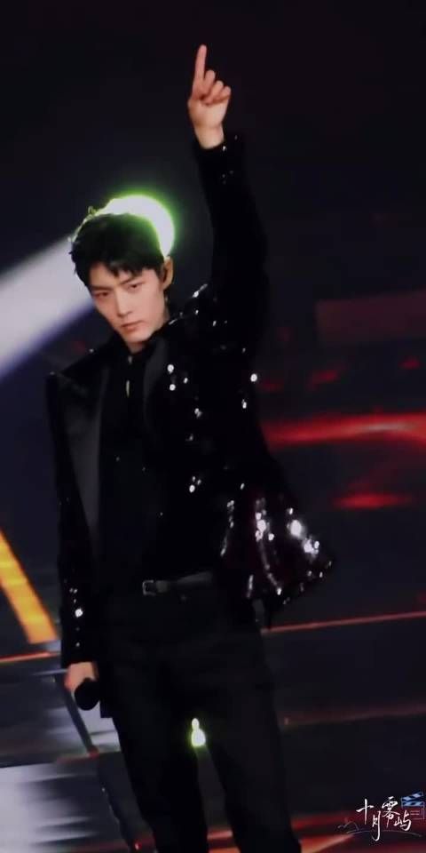 肖战连续多年选择东方卫视跨年晚会