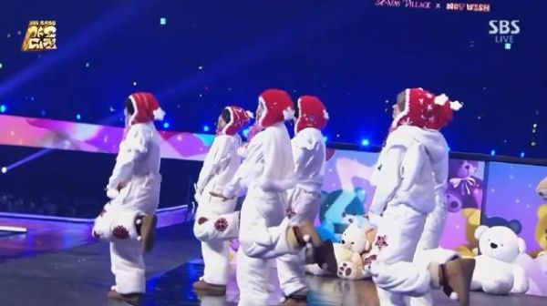 NCT WISH与TWICE同台演绎TT亮相SBS歌谣大赏