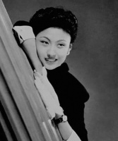 她17岁嫁给心爱的人，结婚当天出了意外，18天后婚姻匆匆结束