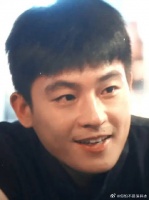 一起走过的街巷，度过的晨昏，都是我们共同的宝藏