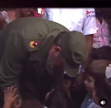 菲德尔被称古巴家庭慈父，孩子们视其为圣诞老人