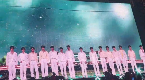 TF家族四代成员同台献唱《想把你唱给我听》