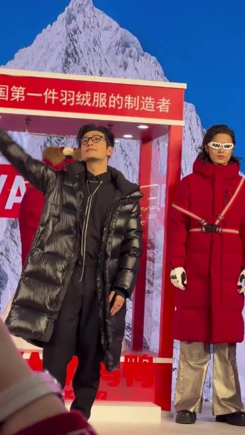 这真的是奔五的人吗？黄晓明哥好年轻啊