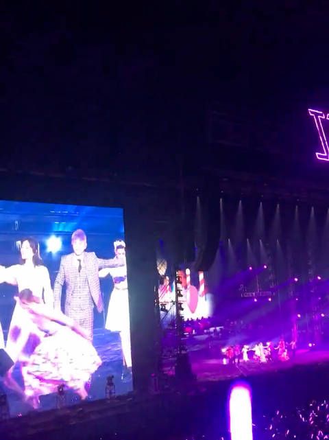 张杰谢娜双人舞视频引粉丝祝福