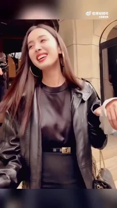 古力娜扎喜欢这样豪放对粉丝慷慨大方的娜扎