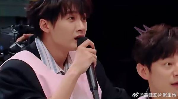 丁程鑫上去抢人，哪料自己被抢走，檀健次都懵了！