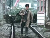 檀健次王安宇2025银幕突破，手语共情硬核警察双惊喜