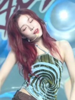 这一场的金玟庭实在是太美了，这个发色好赞