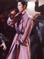 肖战东方卫视跨年献唱，新歌直拍展现超绝气场