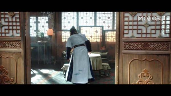 陆江来强忍痛苦回忆画线索，荣善宝柔声安抚