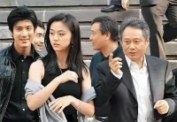 汤唯大学时期的照片，难怪当年李安梁朝伟会选她当女主角！