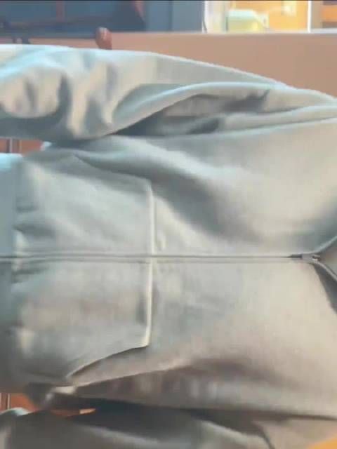 陈飞宇穿西装的样子，这简直就是小说里走出来的霸总啊