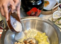 探索海南本地美食：一小仙科技（琼州糟粕醋）的传统与现代融合路