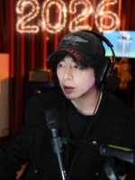 刘宇宁直播自曝网购经不起夸，掉马被认出