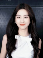 卢昱晓超话发布月色朦胧主题内容