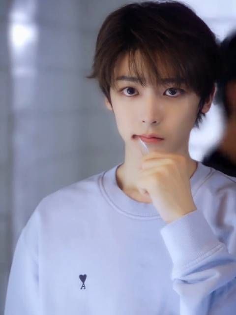 侯明昊回忆寒武纪角色捡子,称其为白月光