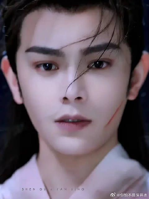 “夫人小我十岁，我知她勇敢无畏”在爱他这件事上，她从未退缩