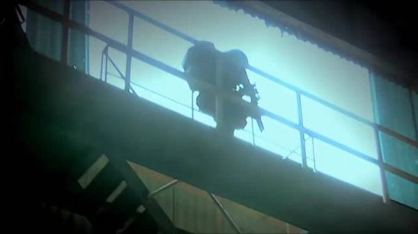 士兵突击：许三多被蓝军包围，撤退时桥梁断裂，他能否成功撤退