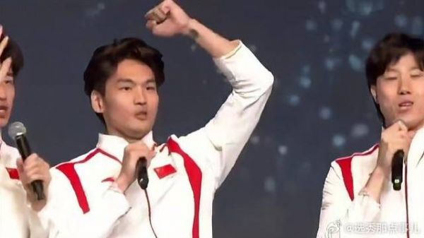 “对不起”，游泳队回应合唱《孤勇者》！陈奕迅发出邀请