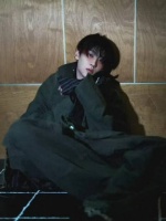 田栩宁营业造型多变展现演员可塑性