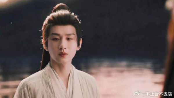 在淮水竹亭做最后的告别，也算是一家三口团聚了