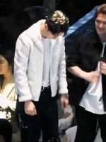 春有百花，夏有凉风， 秋有明月，冬有暖阳， 而我，四季有你